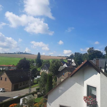 Precioso apartamento, aparcamiento gratis Augustusburg Exterior foto