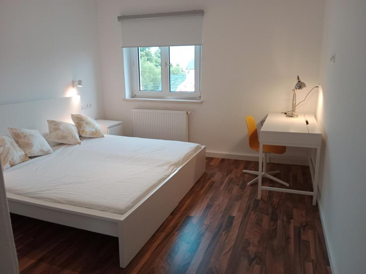 Precioso apartamento, aparcamiento gratis Augustusburg Exterior foto